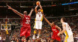 东契奇独得42分率独行侠挺进八强